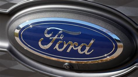 Ford recalls 310,000 trucks to fix problem with driver's front airbag